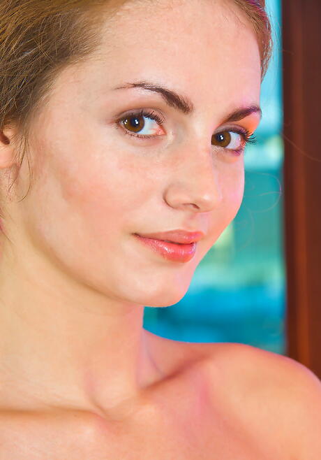 Hot teen Chelsea A exposing small tits and spreading her legs 